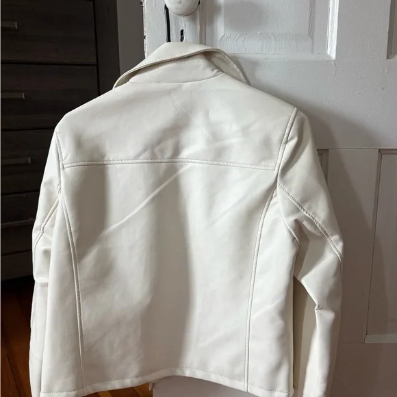 Francesca’s White Leather Jacket - Picture 2 of 4